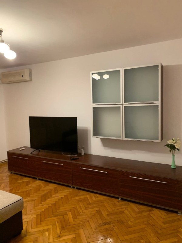 Apartament cu 3 camere
